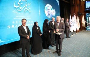 تجلیل از مدیرعامل پتروشیمی فنآوران بهعنوان چهره نامی صنعت و اقتصاد کشور از سوی مشاور رئیس جمهور تجلیل از مدیرعامل پتروشیمی فنآوران بهعنوان چهره نامی صنعت و اقتصاد کشور از سوی مشاور رئیس جمهور