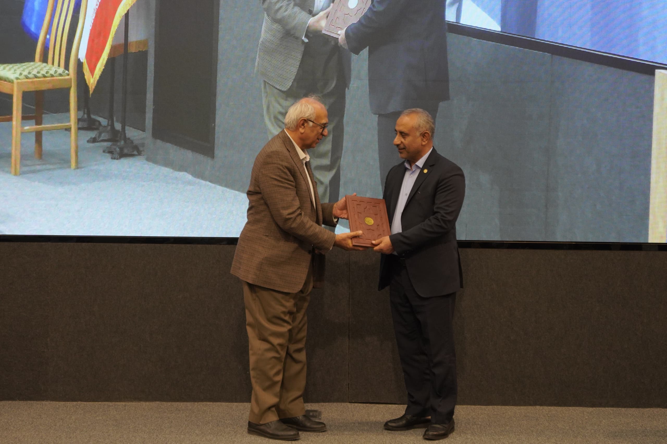 پتروشیمی بندرامام با حضور مدیرعامل، میزبان نشست فرهنگی با محوریت تاریخ و هویت ایرانی شد